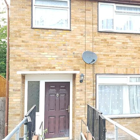 61 Baker Street Apartment Luton  Ngoại thất bức ảnh
