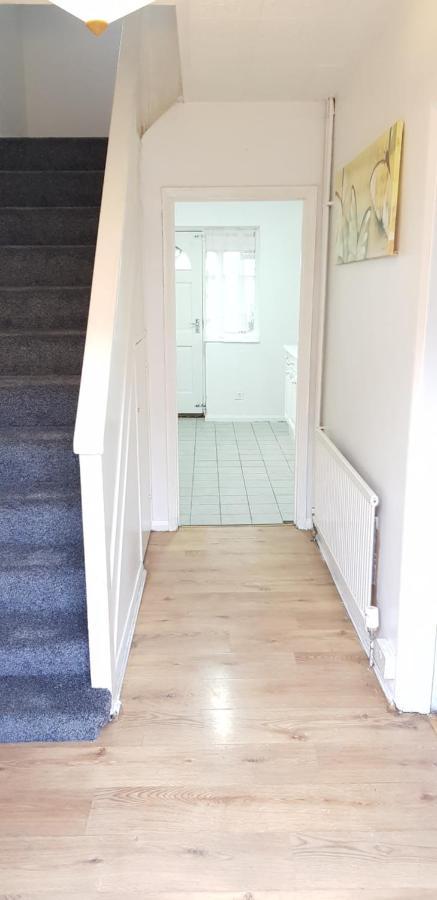 61 Baker Street Apartment Luton  Ngoại thất bức ảnh