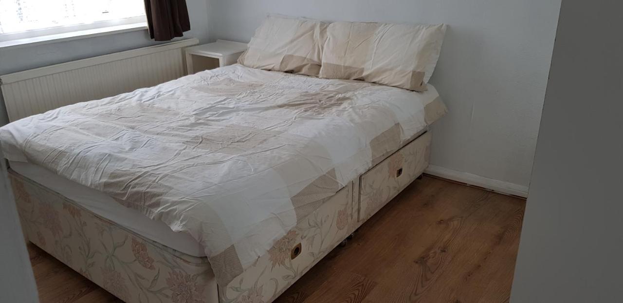 61 Baker Street Apartment Luton  Ngoại thất bức ảnh