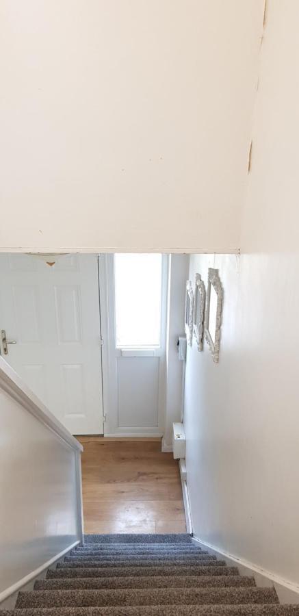 61 Baker Street Apartment Luton  Ngoại thất bức ảnh